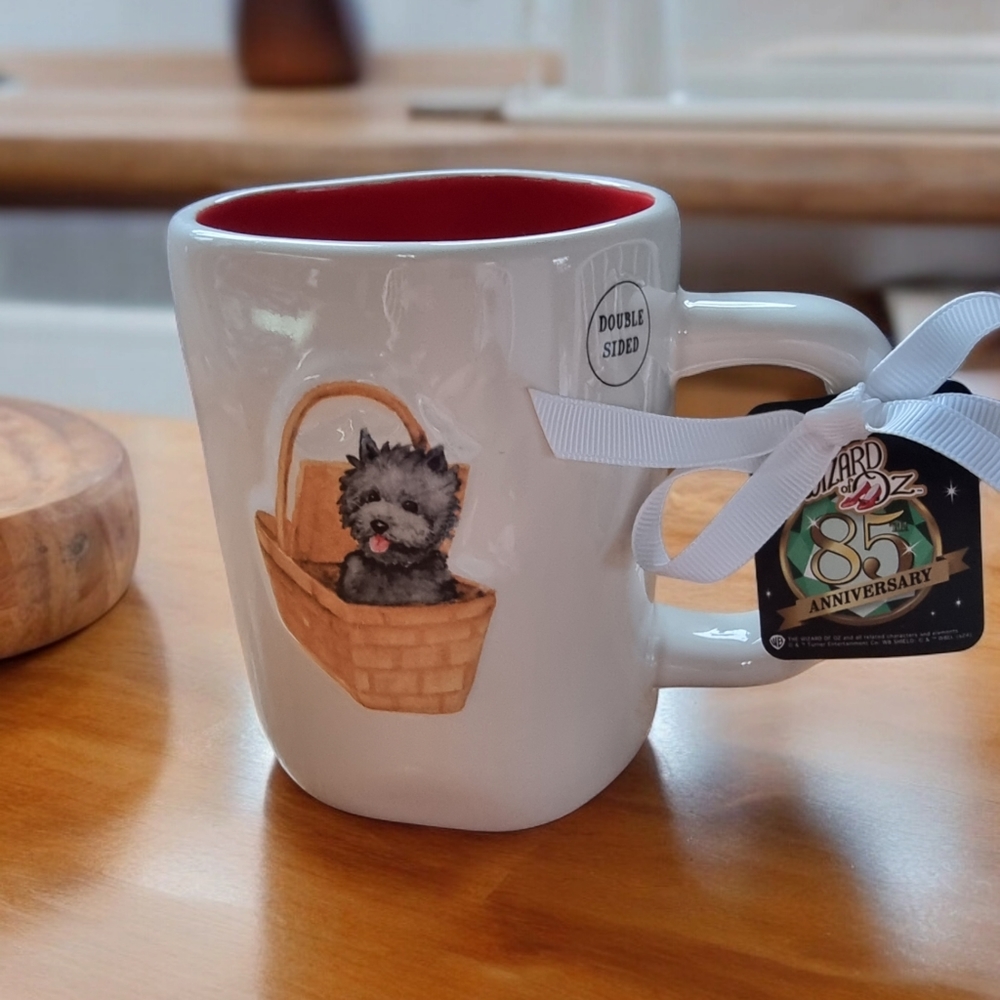 🆕️ RAE DUNN Wizard of Oz 85th Anniversary Toto in Basket Mug